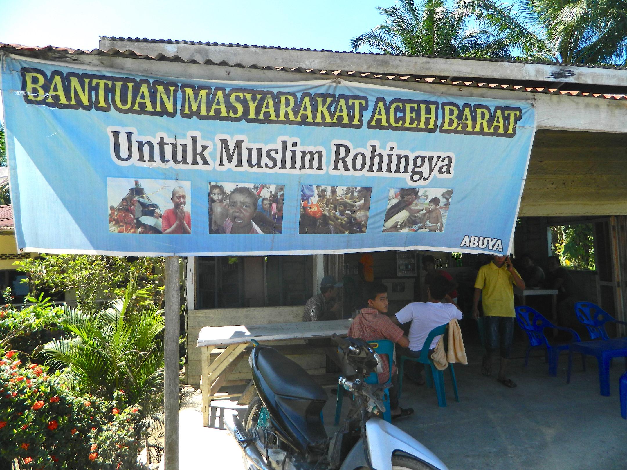A sign reading ‘West Aceh Community support for Muslim Rohingya’ - Credit: Antje Missbach